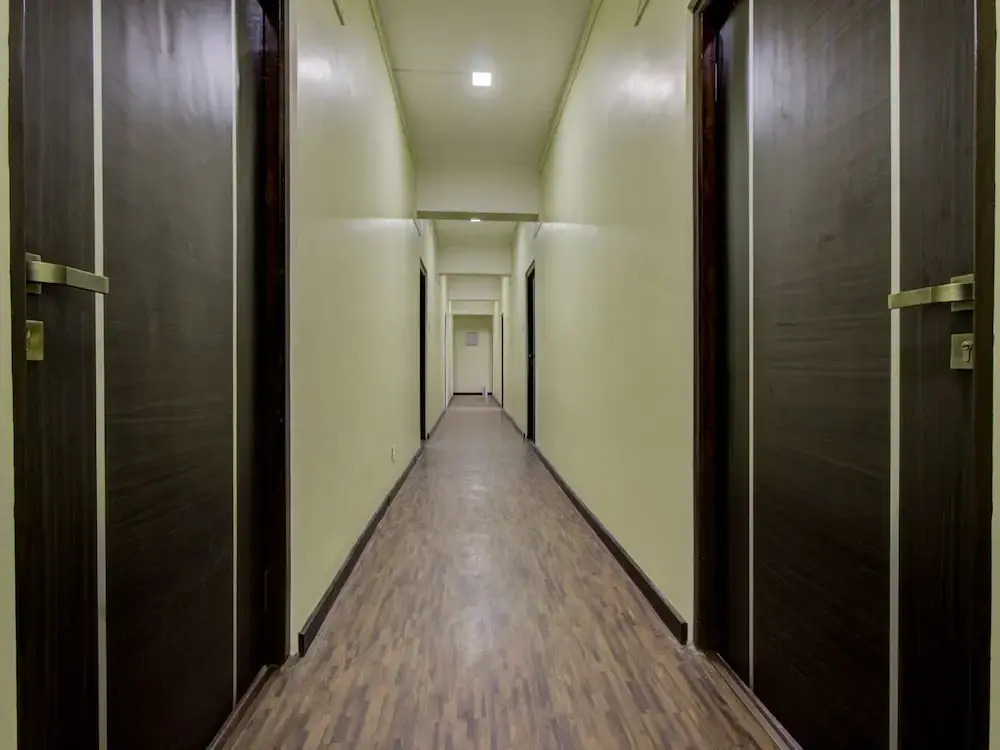 OYO 19563 Infinity Inn