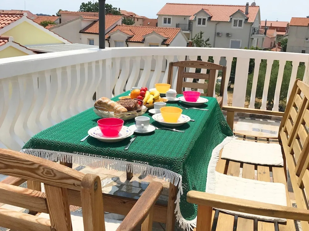 Luxurious Apartment in Vodice With Garden