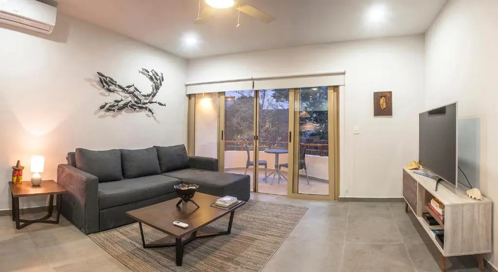 Serene modern condo, 2 BD & snorkel & 200 MB WIFI