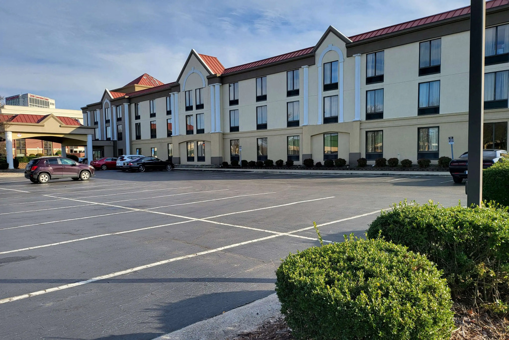 Wingate by Wyndham Greensboro-Coliseum