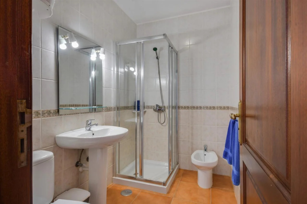 APARTAMENTOS FLOR