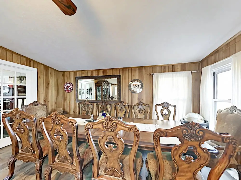Unique Getaway Near National Forest - 4 Br Home