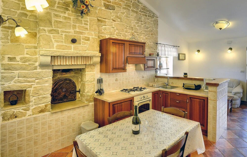 Awesome Home in Rakalj With 2 Bedrooms and Wifi
