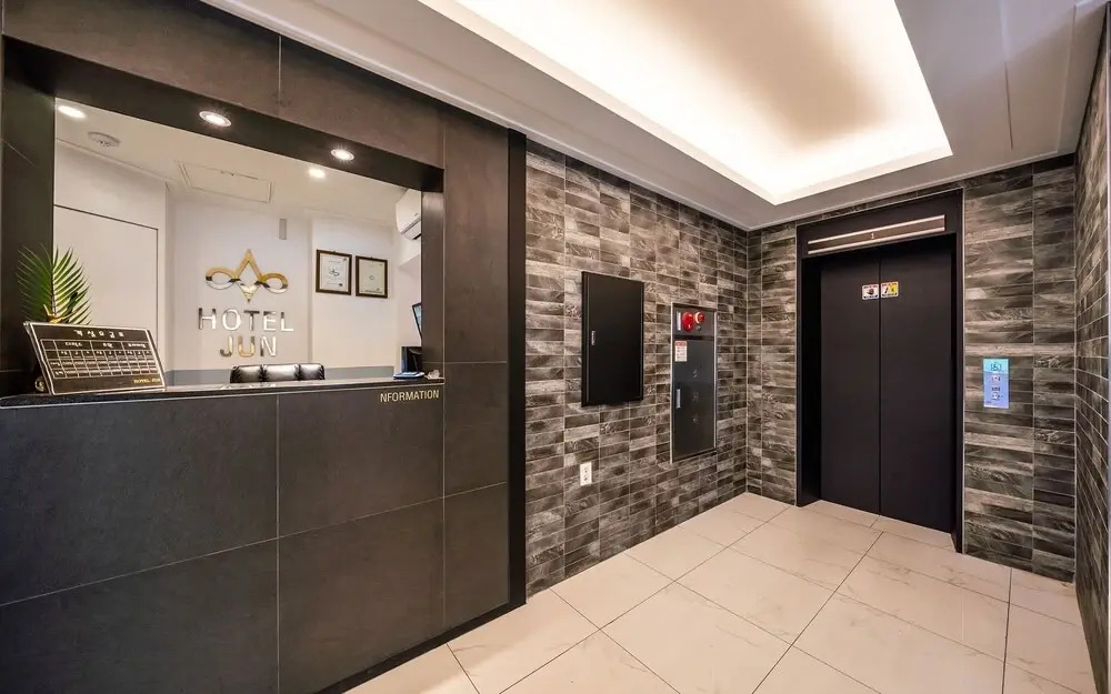 Suwon (Ingyedong) Hotel Jun