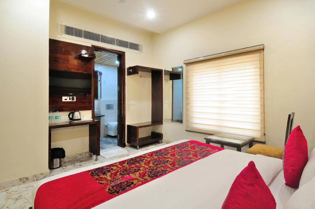 The Grand Uddhav New Delhi