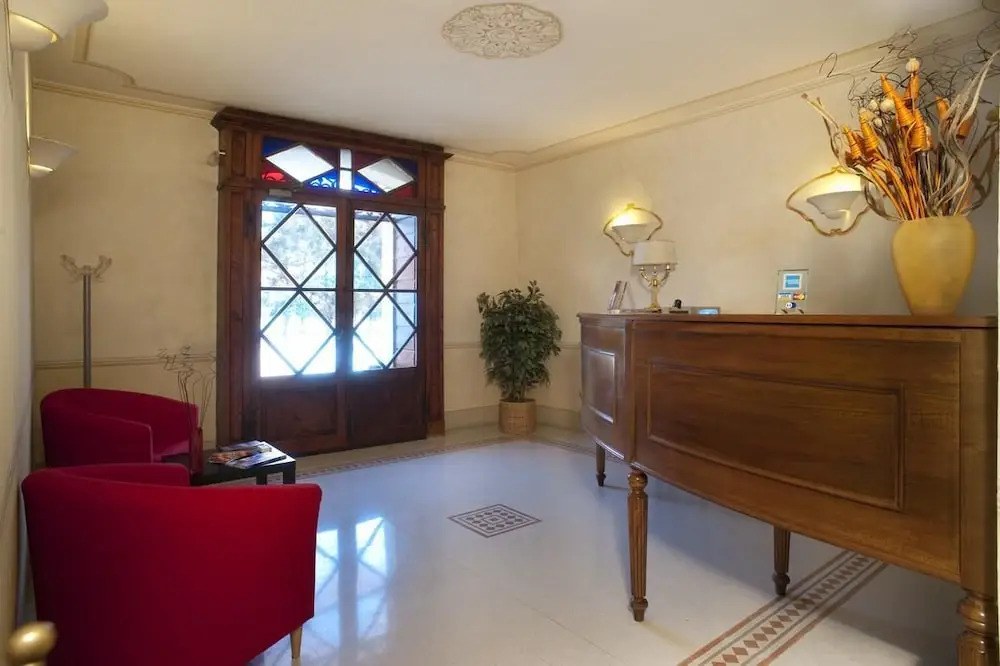 Villa Meli Lupi - Residenze Temporanee