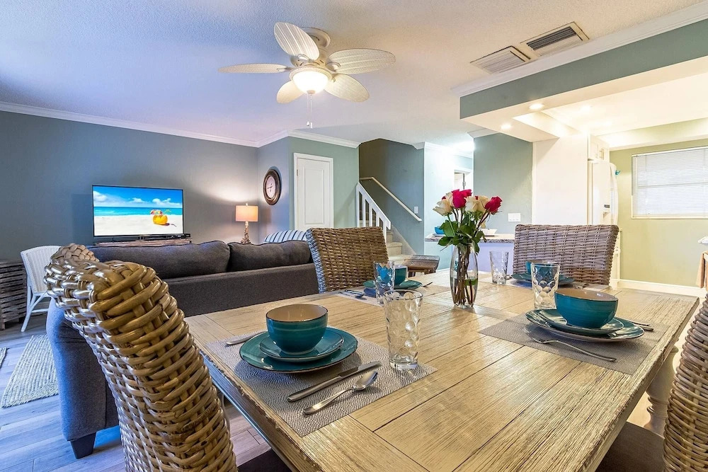 Jamaica Royale Townhome #2 - Steps From Beach