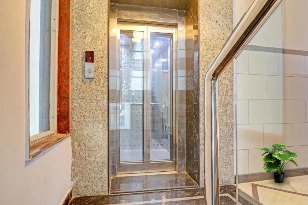 Royal Grand Inn
