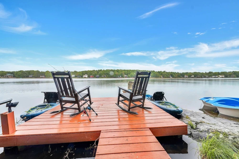 Lakefront Hot Tub Kayaks High End Peaceful