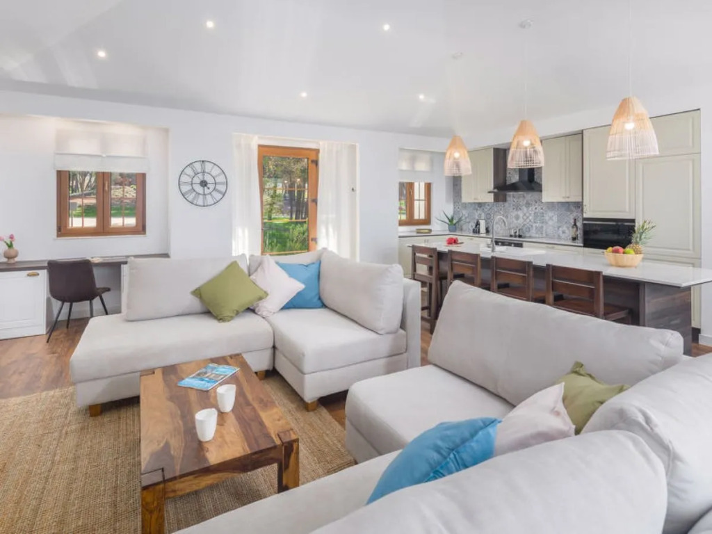 Luxury Glamping Beach Villas Porto Bus