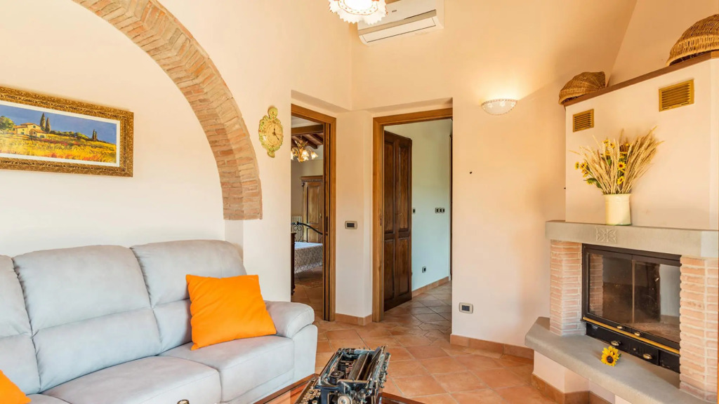 Vinciluna 4, Emma Villas