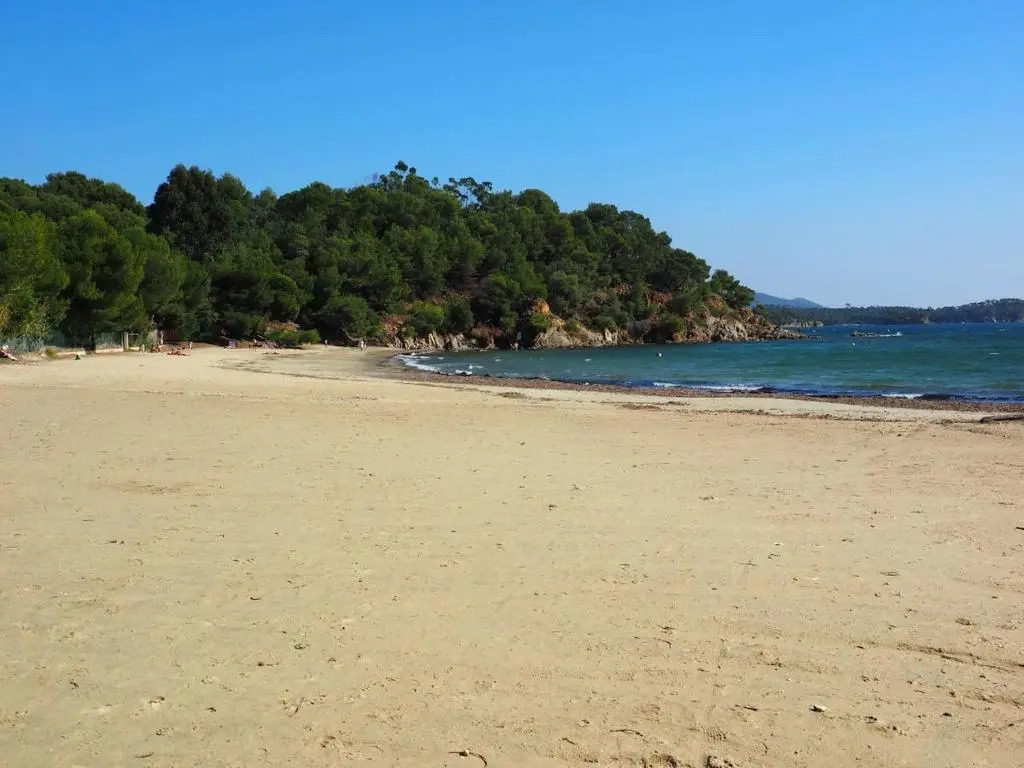 La Londe La Mer : appartement proche plages & vue superbe sur les îles d'or