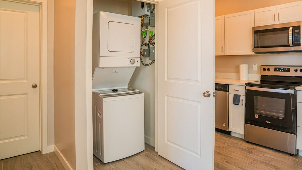 Luxury Stay 20mins to State Farm Stadium