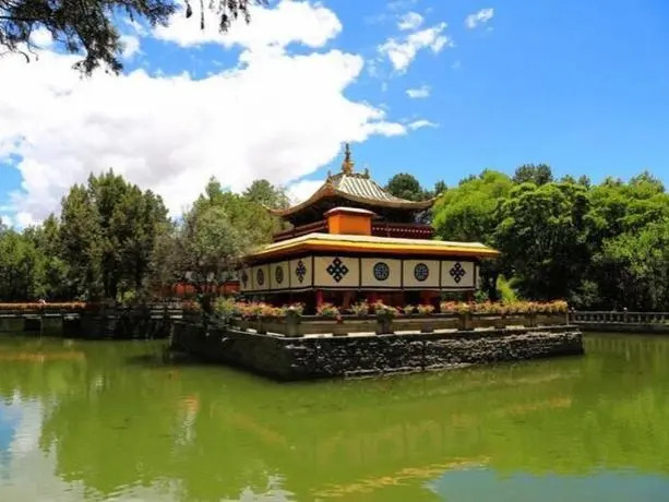 GreenTree Alliance Lhasa Potala Palace Norbulingka Hotel