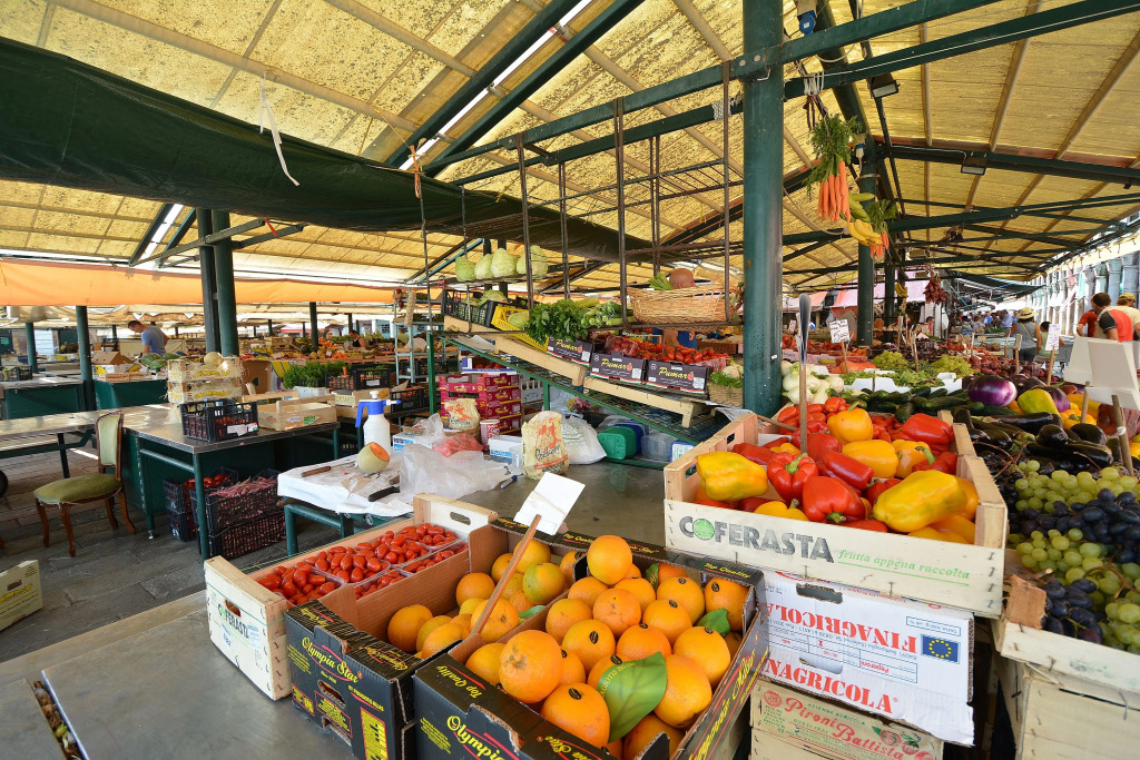 RIALTO MARKET NEW 5pax 3bed 2bath Wifi PowerAircnd