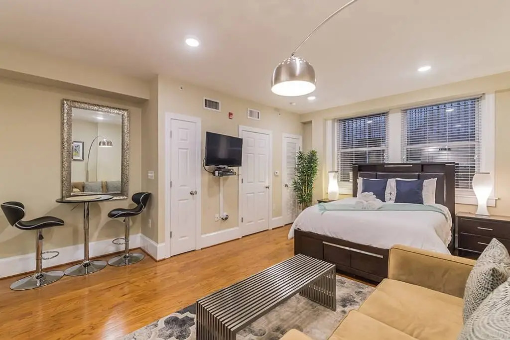 1955 Rittenhouse - Studio