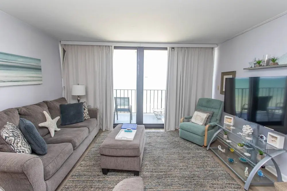 Royal Garden Resort 415 2 Bedroom Condo by RedAwning