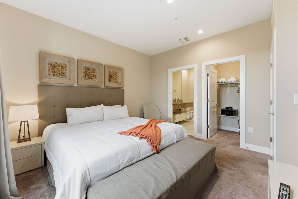 Magic Village 4BR Spacious and Stylish