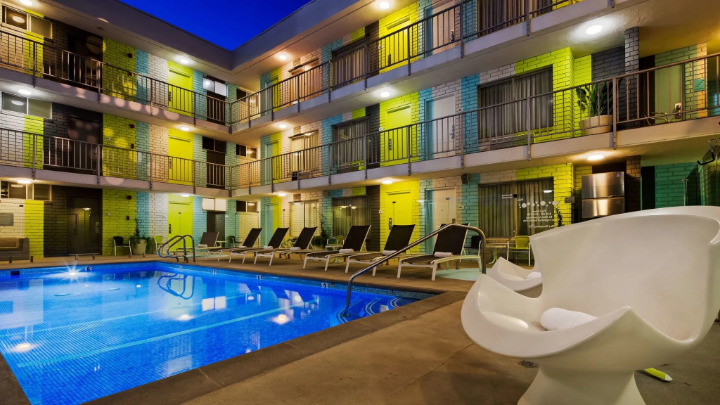 The Hollywood Franklin Hotel near Universal Studios