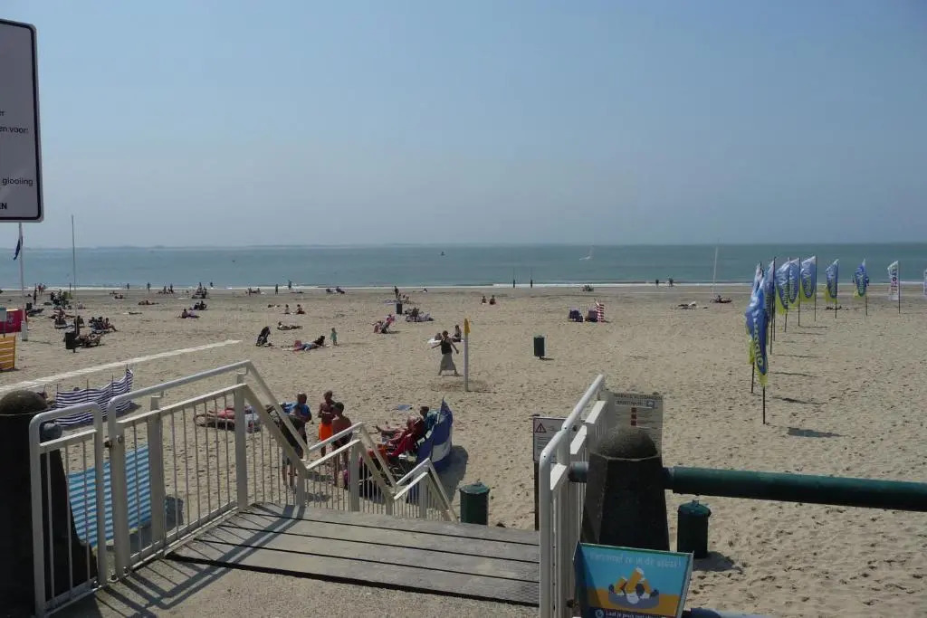 Appartement Havenzicht, gelegen aan zee met zeezicht
