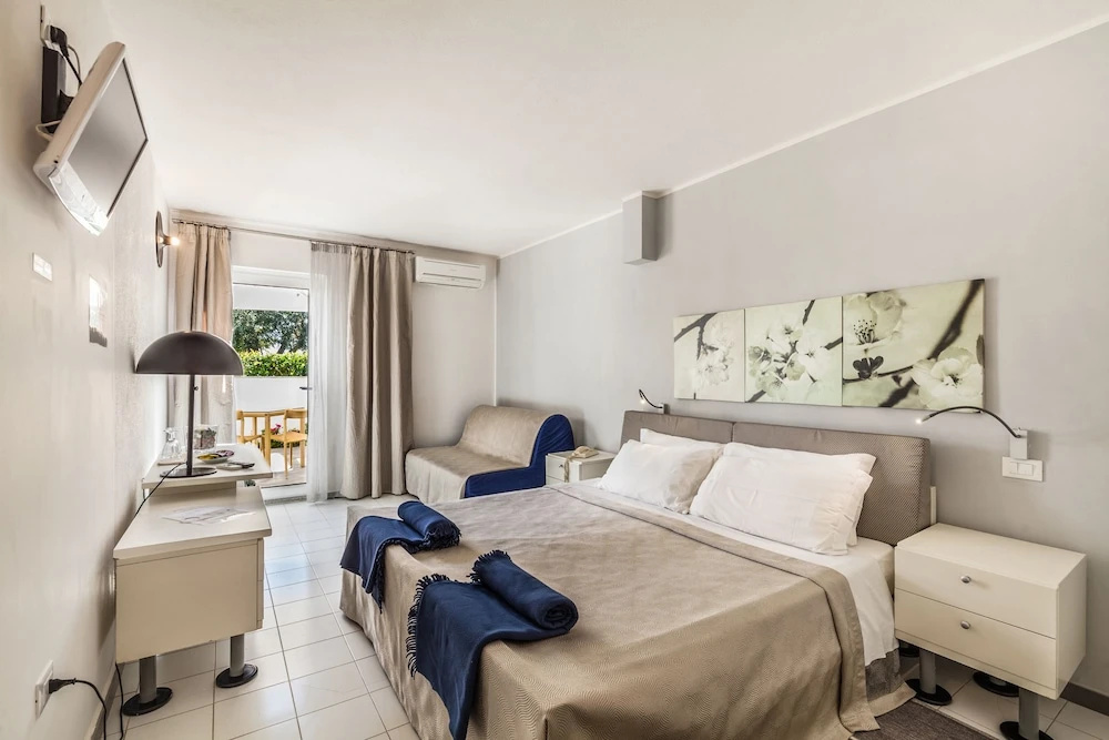 Hibiscus Hotel Residence