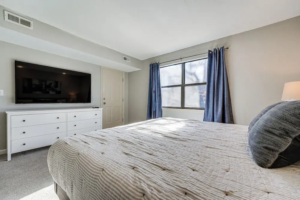 Lakefront Branson Penthouse w/ Resort Amenities!