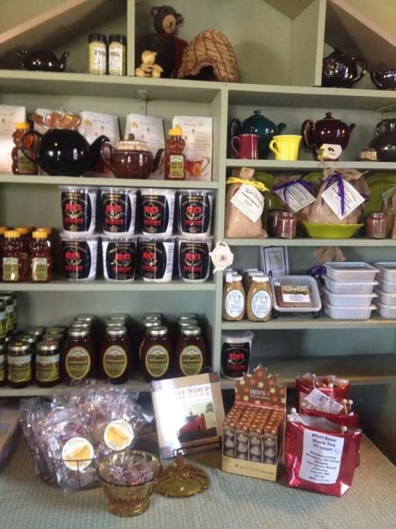 Roseledge Country Inn & Farm Shoppe