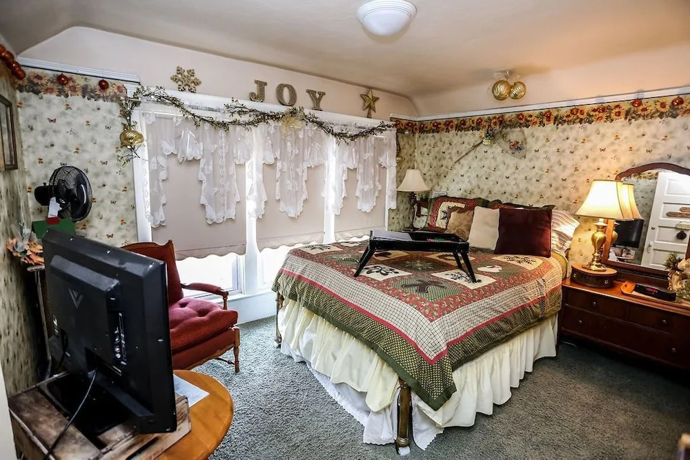 3rd Street Nest Bed & Breakfast