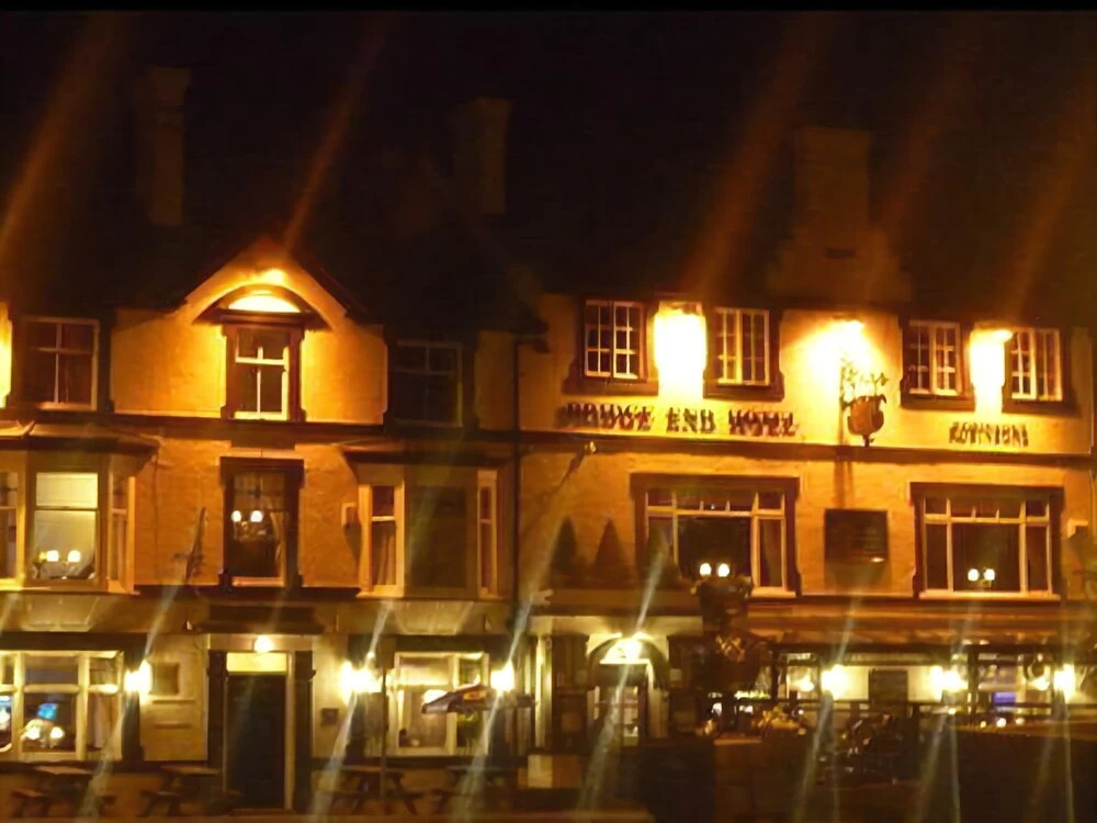 Bridge End Hotel