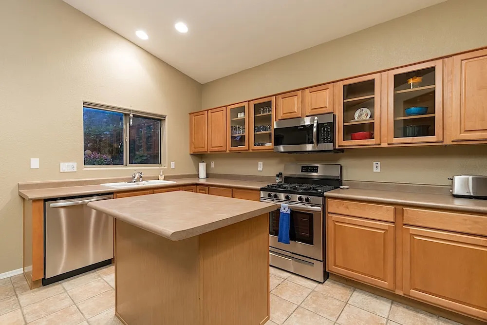 Ravenswood Retreat - 3 Br Home