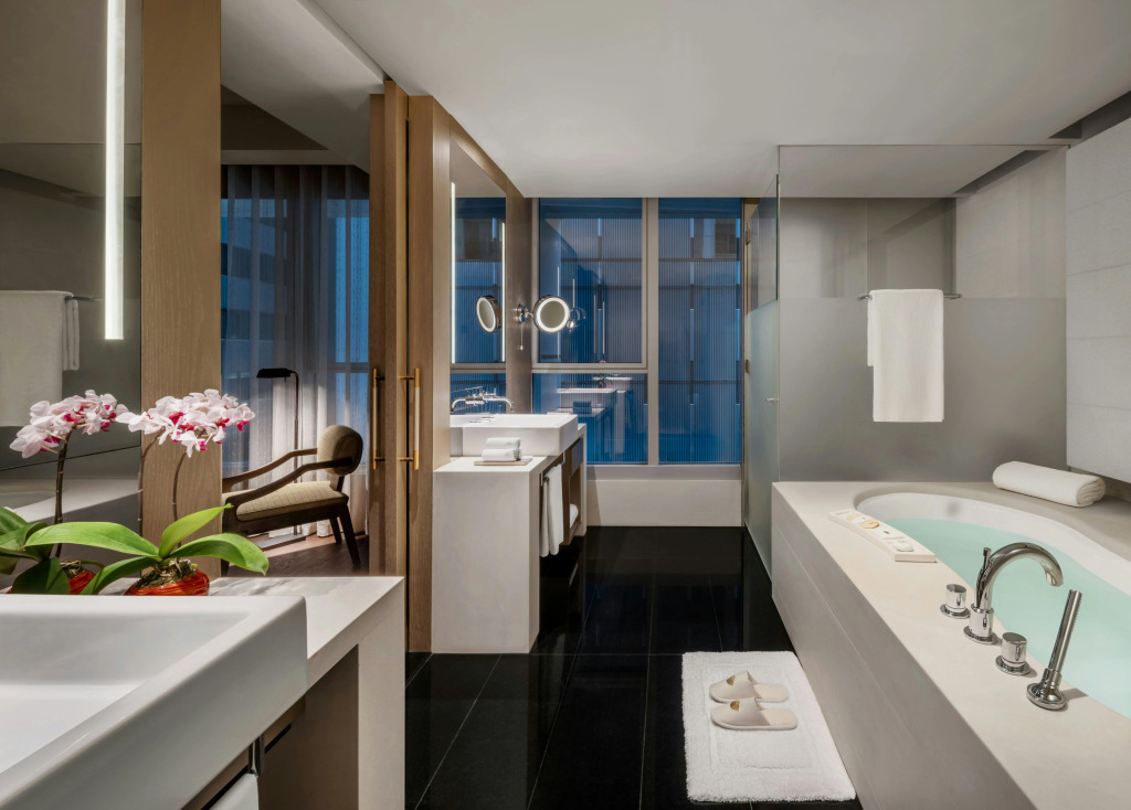 Mandarin Oriental The Landmark, Hong Kong
