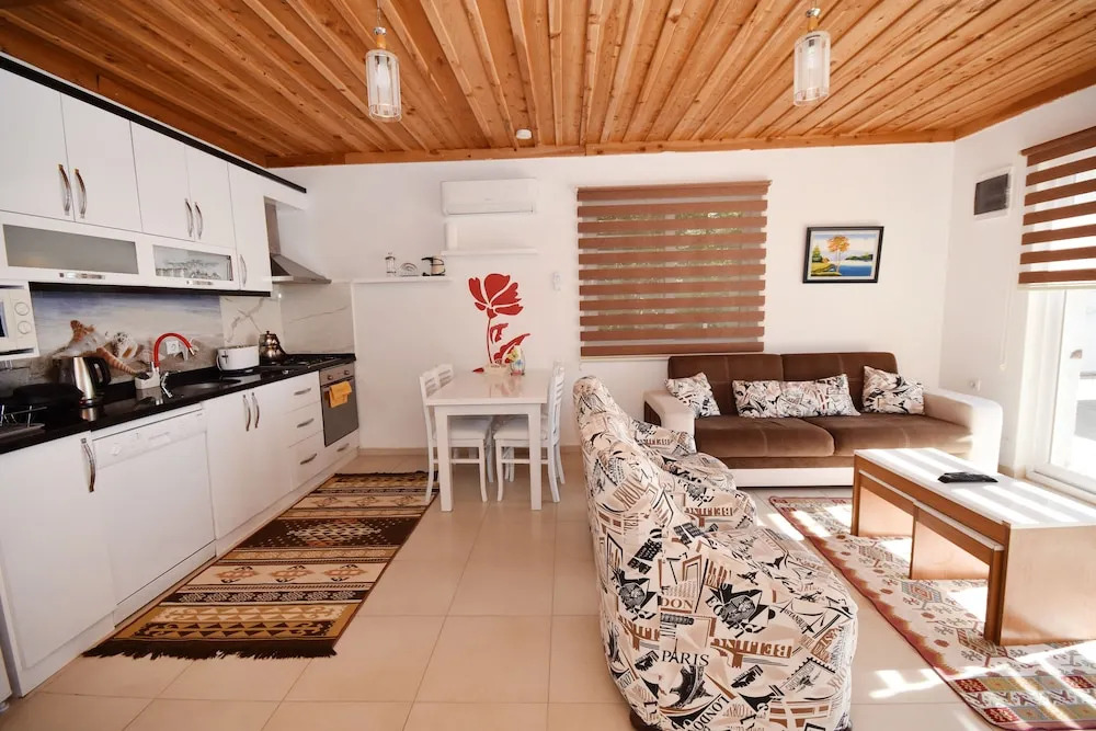 Villa Bengu by Helaltatilvillari