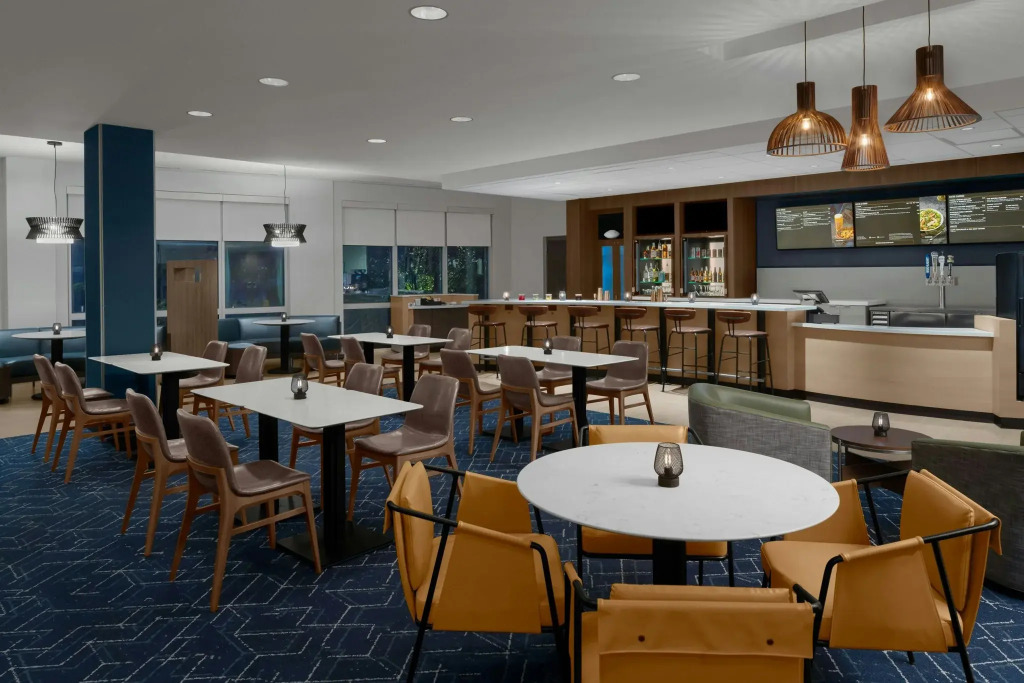 Courtyard by Marriott Orlando South/Grande Lakes Area
