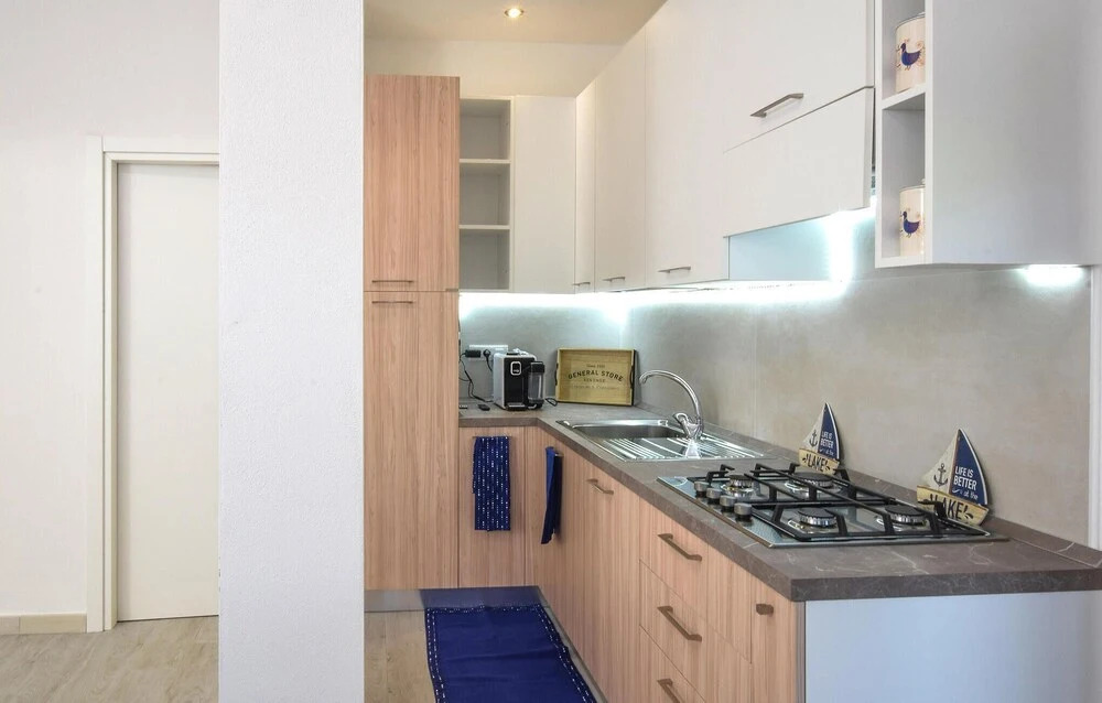 1 Bedroom Beach Front Home In Budoni