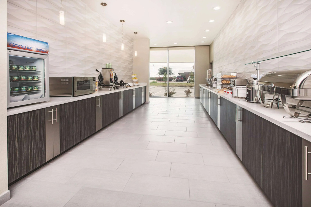 La Quinta by Wyndham Dallas Plano - The Colony
