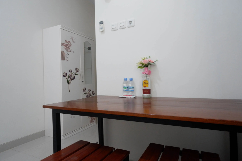 RedDoorz Syariah near RS Mitra Keluarga Tegal