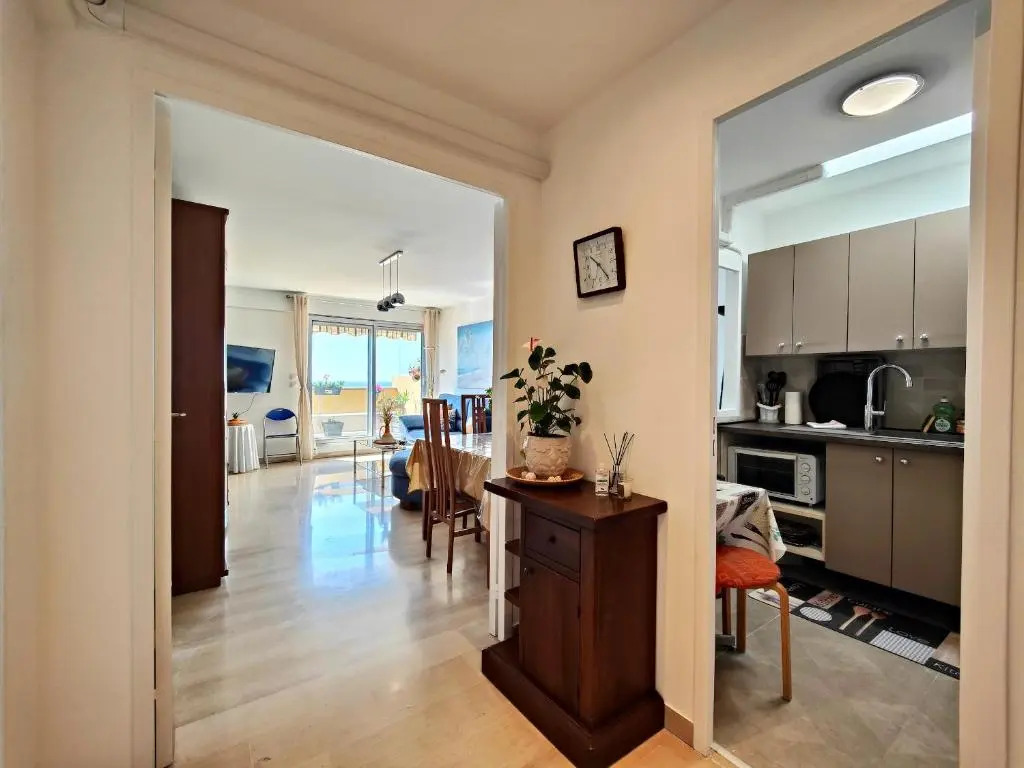Emeraudes 8 vue mer by Booking Guys
