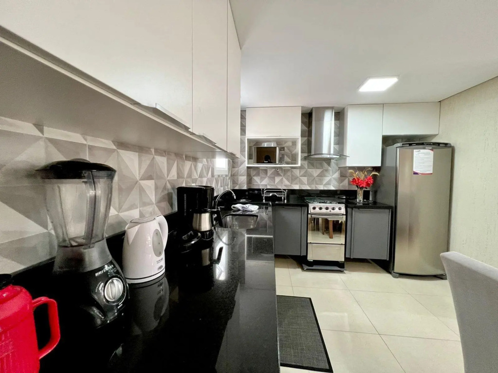 Linda Casa 2 Suítes E 2 Dormitórios Em Condomínio   10 Pessoas