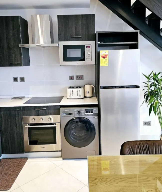 Ebs legend white limited two bedroom