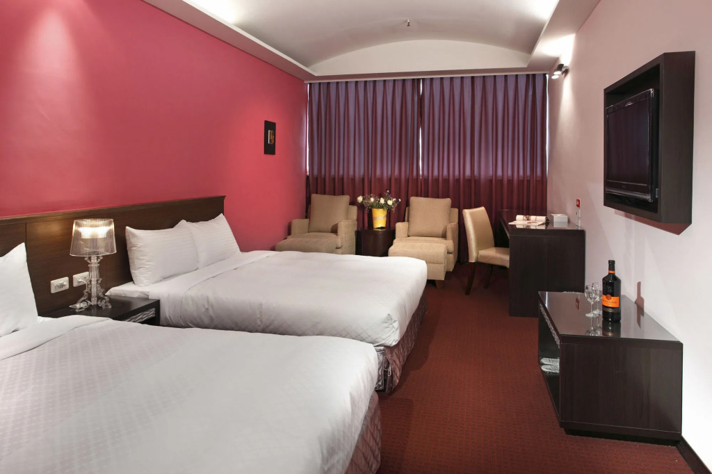 Yoyo Hotel
