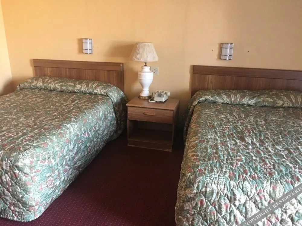 West Side Inn