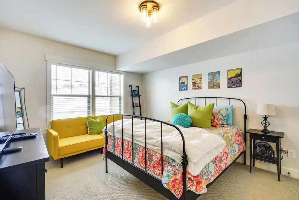 Spacious Townhome about 7 Mi to Deer Valley Resort!