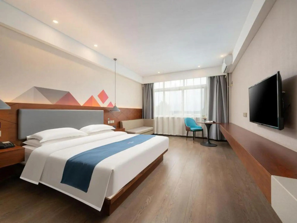 Borrman Hotel  (Yankuang Donghua Branch, West Outer Ring Road, Zoucheng)