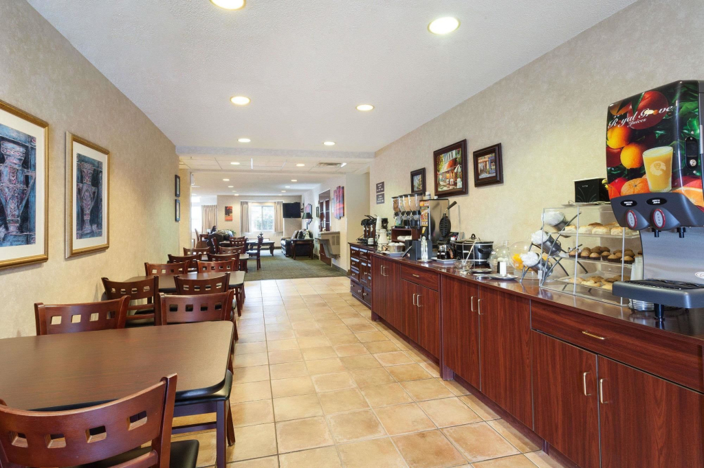 Microtel Inn & Suites by Wyndham