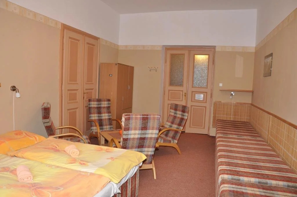 Hotel & Hostel Děčín