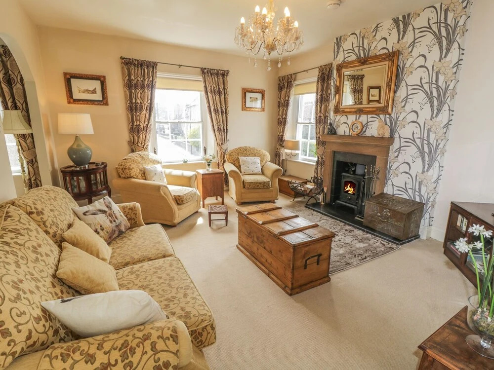 Apartment 7, Sneaton Hall