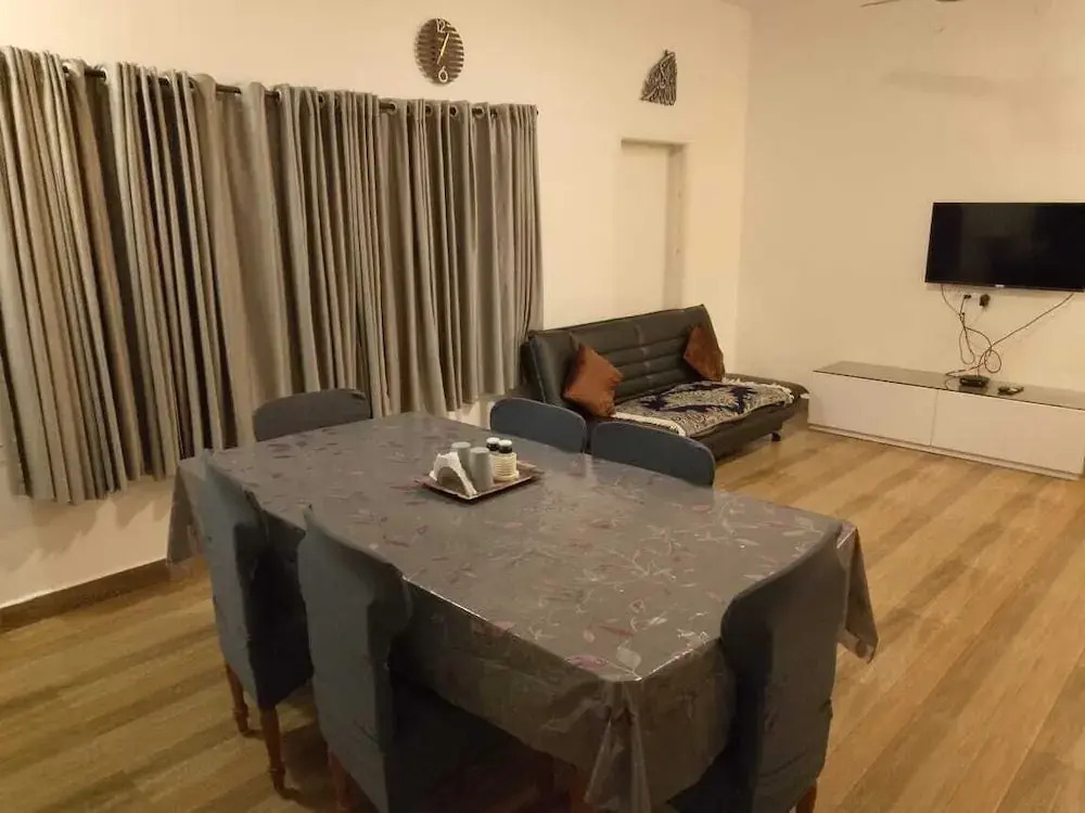 Thavika Silverwoods Residence