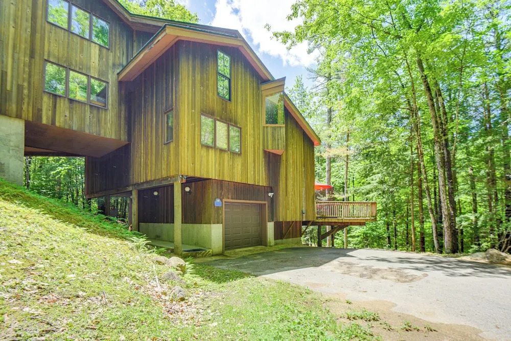 Ski & Golf: Cozy North Conway Mountain Cabin!