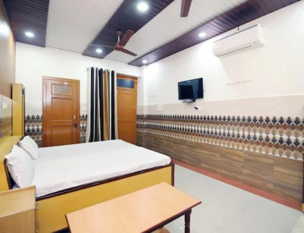 Taj Guest House