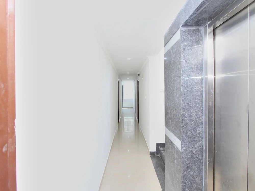 OYO 11730 Maruthi Global